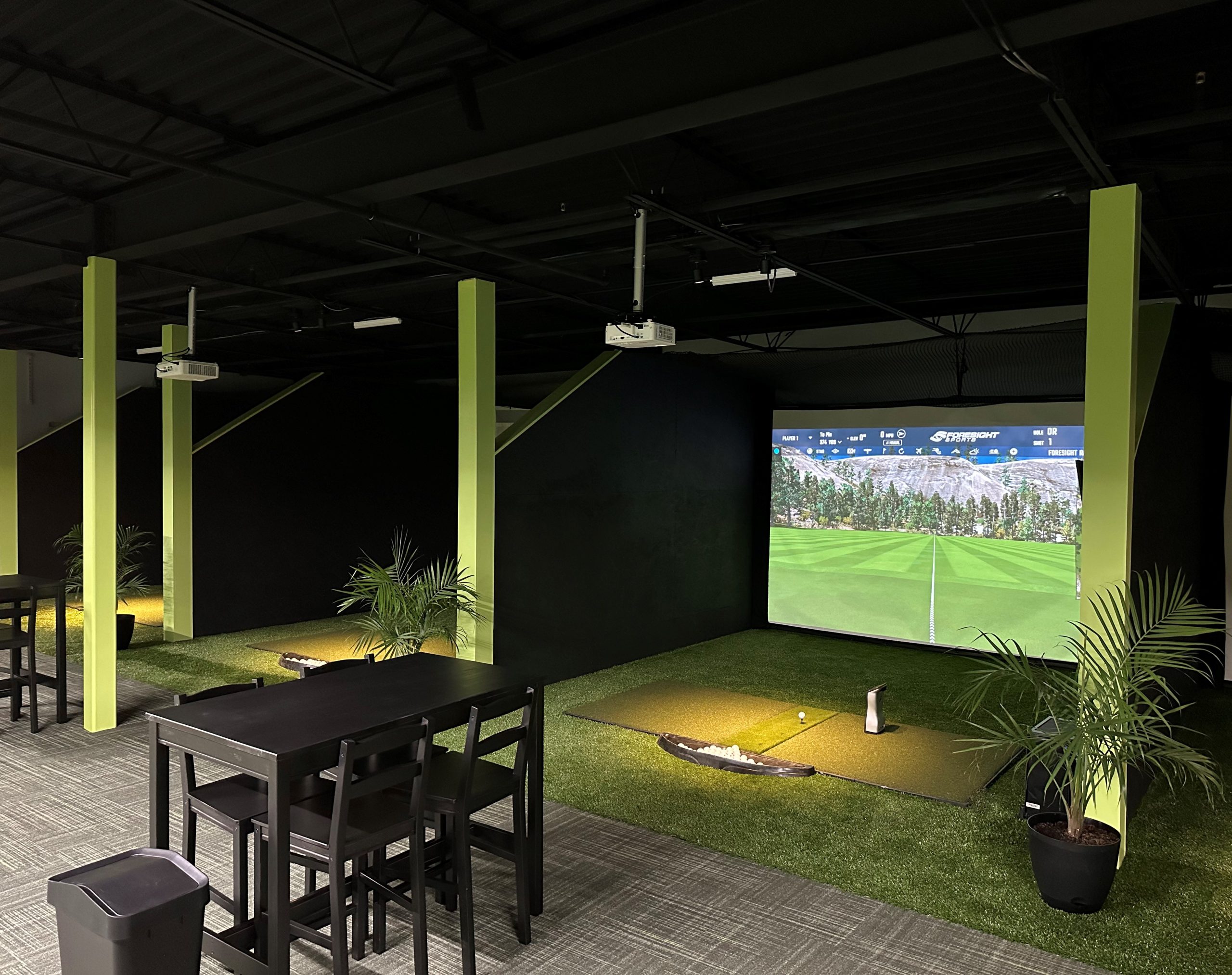 Inside Links indoor golf simulator